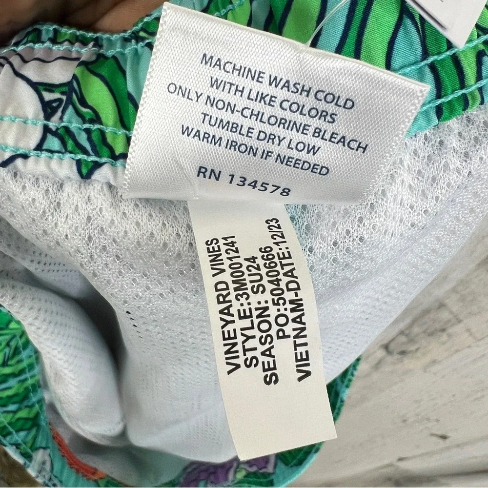 NEW! Vineyard Vines Men Short Pants XL Swimwear Trunk Tropical Island Resortwear